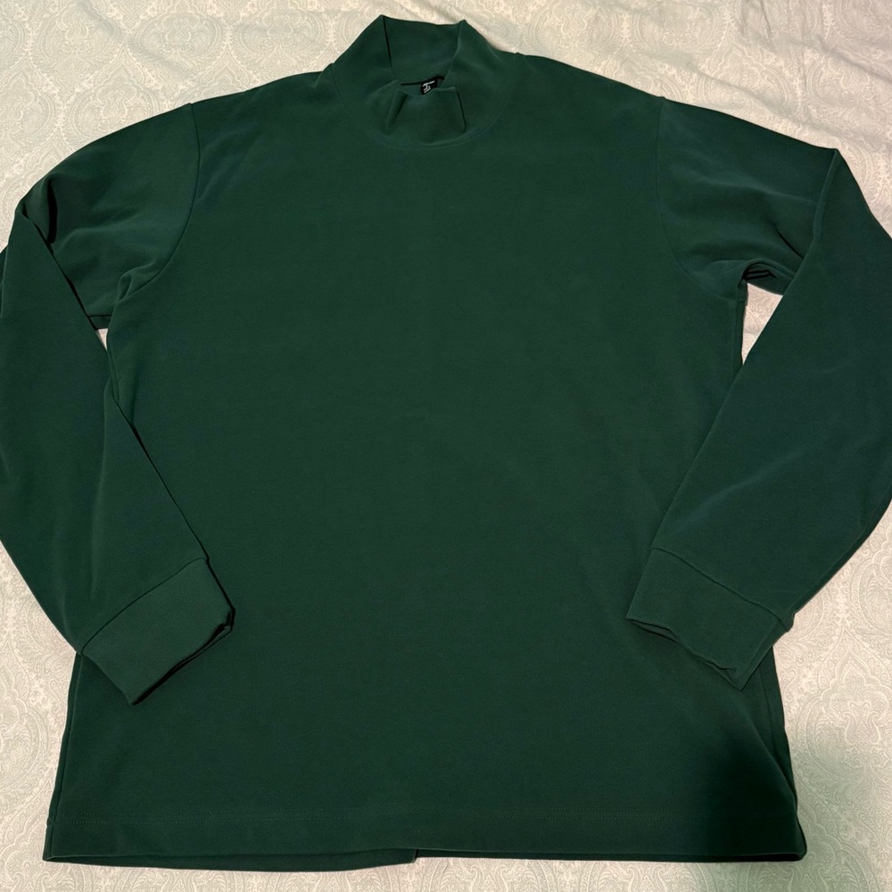 Uniqlo Forest Green mock neck smooth fleece long-sleeve t-shirt